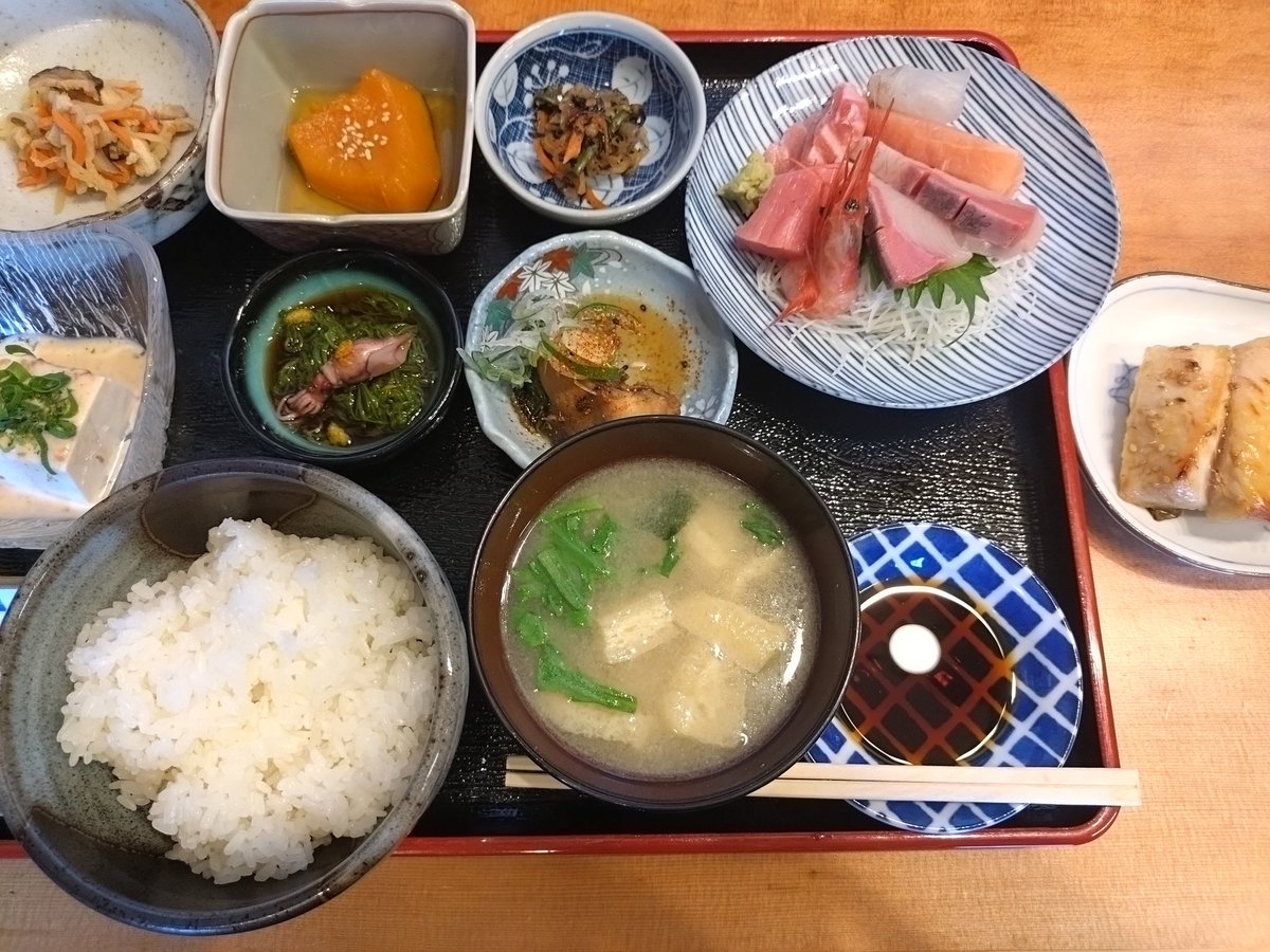 skin69jp's tweet photo. お昼ご飯 https://t.co/g2UsxpOjer