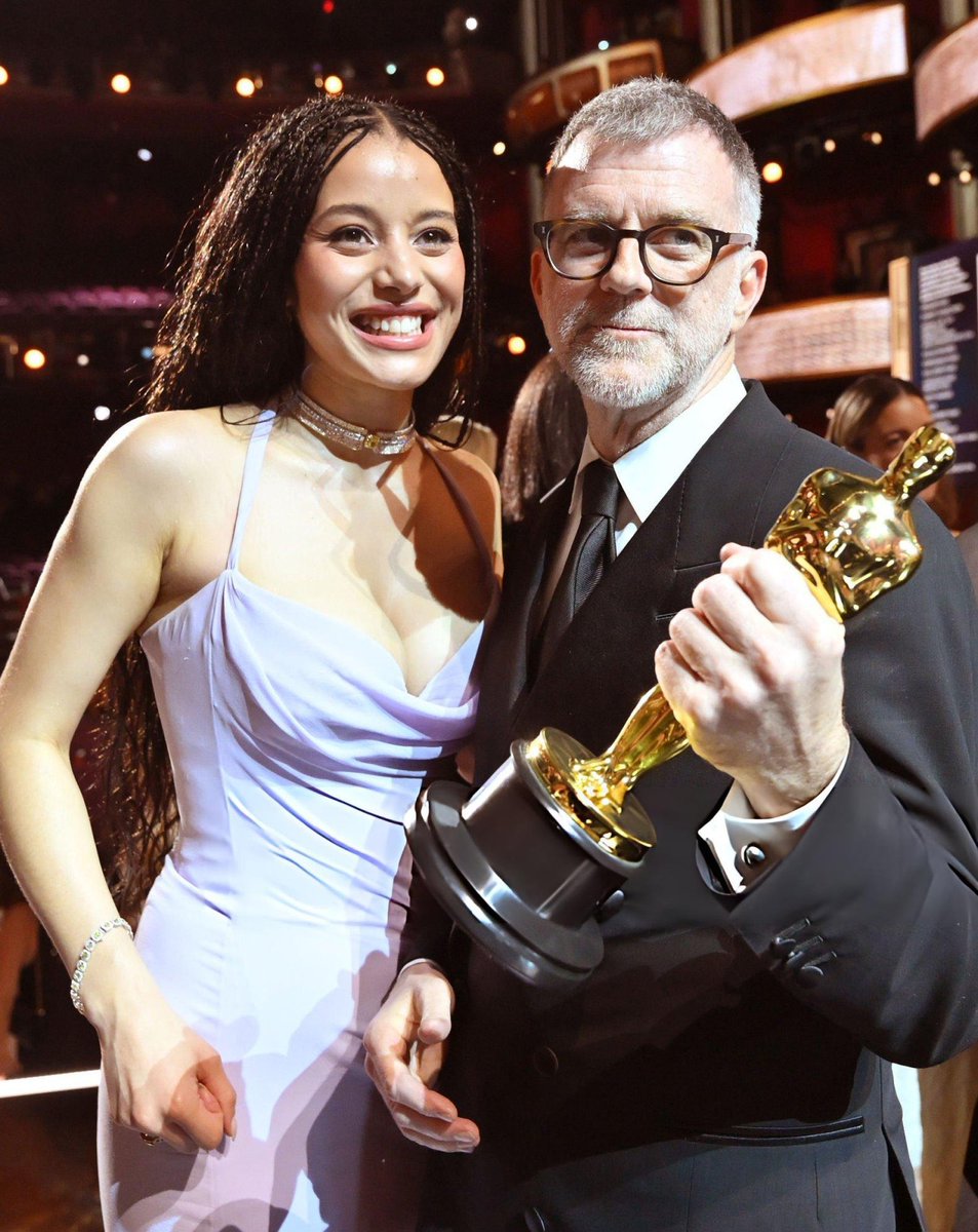 Sophy Romvari tweet media