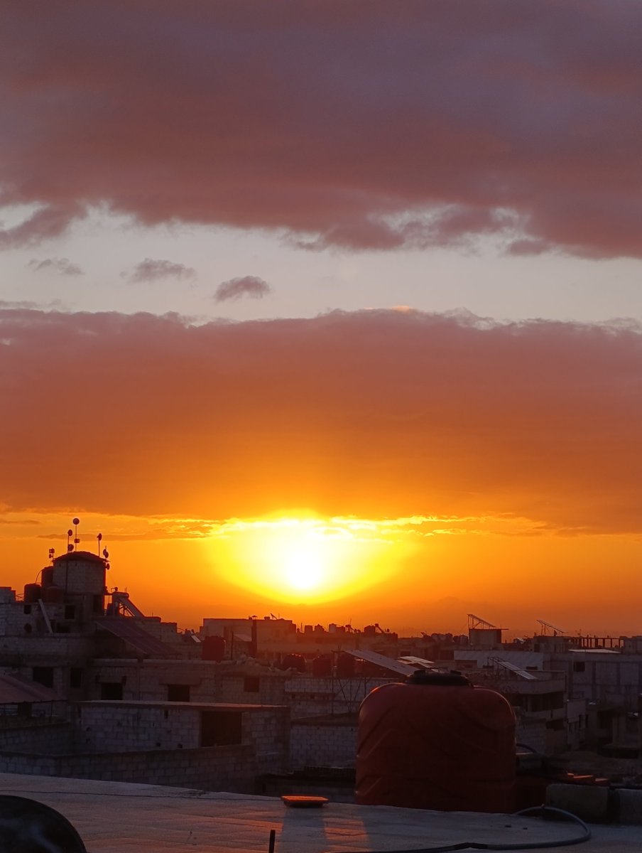 Самір tweet media