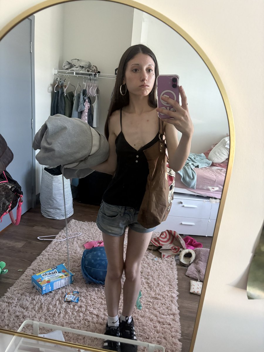 prettyskinny tweet media