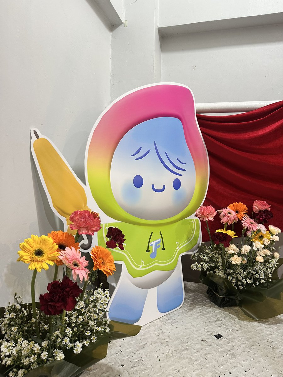 Pro printing กรอบแคนวาส สแตนดี้ ป้ายฟิวเจอร์บอร์ด tweet media