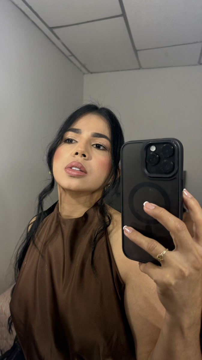 dajanacadena's tweet photo. 🤎 https://t.co/AkqTq95tAP