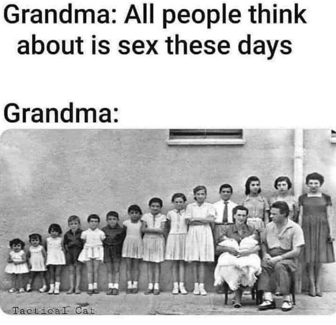 NO CONTEXT HUMANS tweet media