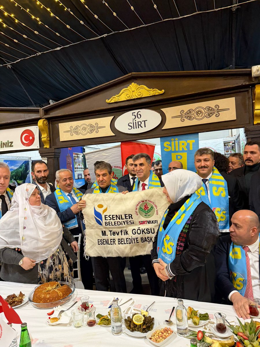 muratdalgalii's tweet photo. Esenler #Anadolusokağı ramazan etkinlikleri sona erdi
Anadolunun ve  türkiyenin her yöre insanını  geleneğin, kültürünü bir araya getirip  sıcak bir ortam sağlayan Esenler belediye başkanımız sn @tevfikgoksu  ve ekibine çok teşekkür ederiz

#siirtvakfıEsenler 

@dalgali_subat https://t.co/5rqVVxGB6J