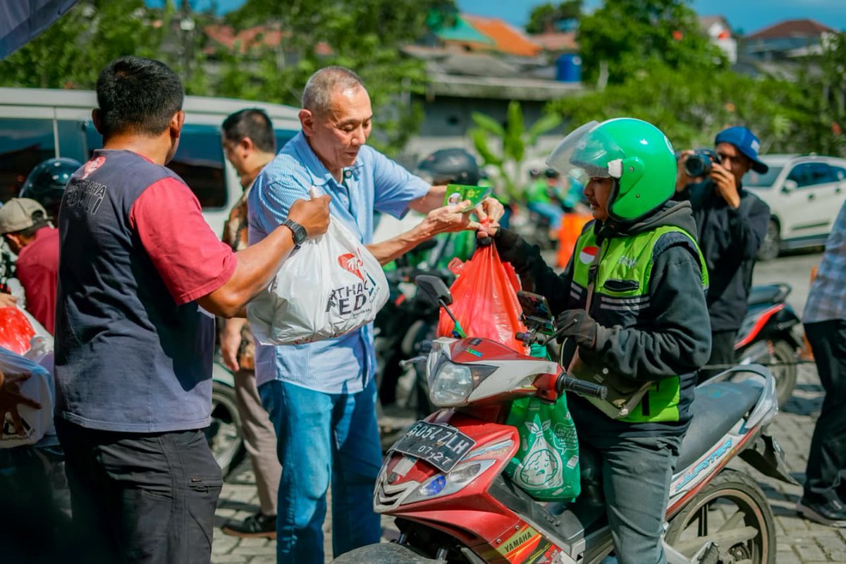 Artha Graha Peduli tweet media