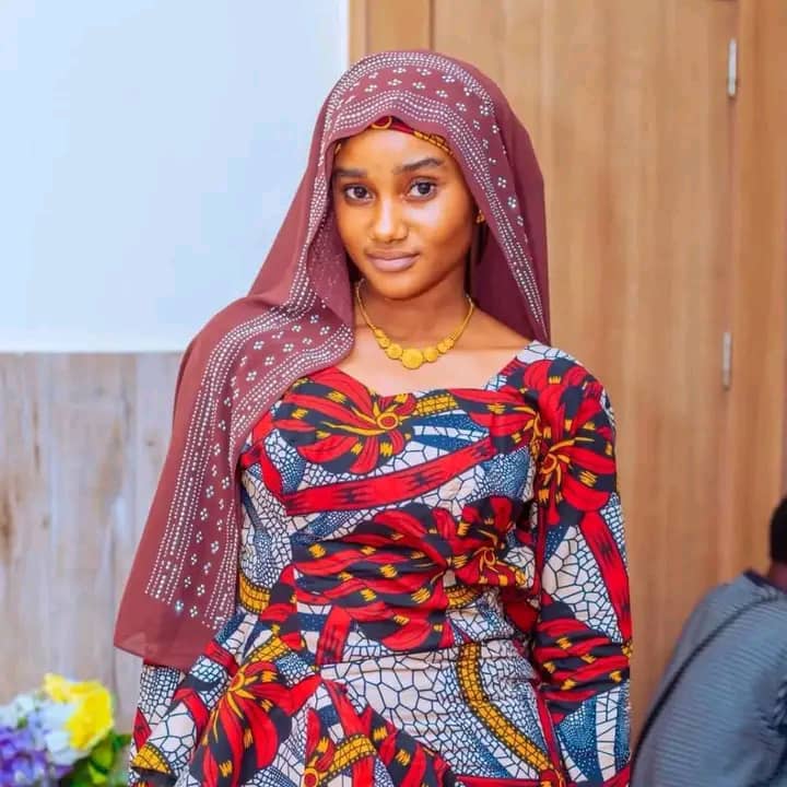 safeera🌹💔 tweet media