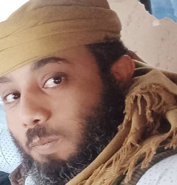 raed_saif_'s tweet photo. @naifalhadiy تعميم للجهات الأمنية .. في العاصمة عدن 

المدعو (عمر عبدالعزيز عبدالجليل العزي )
الملقب بالعدني في كريتر 

أرتكب الجريمه في تعز وهارب من وجه العدالة .. في محافظة عدن .. نرجوا منكم التعاون باللقاء القبض علية https://t.co/1OP5qRDwG0