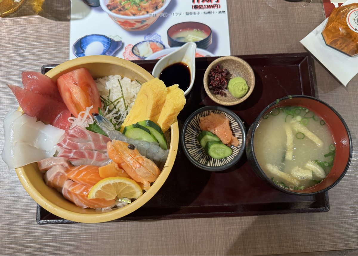 Chris Arnade 🐢🐱🚌 tweet media