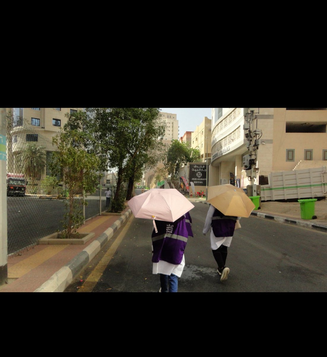 LmarKhalid's tweet photo. تَجربتي في تطوع الحج :) 

اول شي فتره التقديم مهم انك تختار جمعية موثوقه ومعروفه قبل تقدم لازم تتاكد من الشروط بالغالب الشروط تكون عمر فوق ٢٠ دوره اسعاف اوليه وممكن بعض الجمعيات تتطلب تخصص صحي بعد التقديم تجي فتره انتظار القبول ممكن يصير فيه مقابلة شخصيه بسيطه https://t.co/0iwWbdkTns