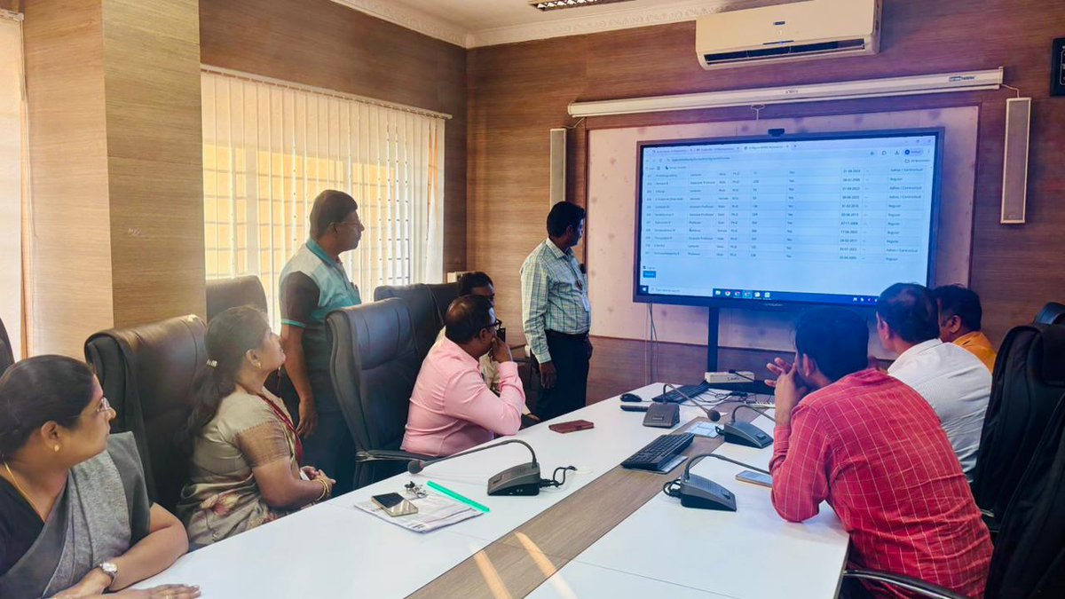 PeriyarVarsity's tweet image. Periyar University successfully completed the submission of SDG &amp;amp; Employer Data through the institutional portal. The process was reviewed by Prof. Dr. R. Subramani and Dr. V. Raj along with the IQAC–NIRF–SDG Team.

#PeriyarUniversity #SDG #IQAC #NIRF #SustainableDevelopment