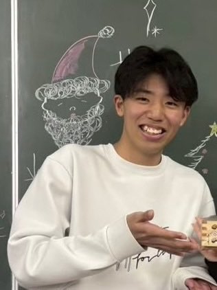 advantage_tt's tweet photo. 2年　りんたろう（経済）

頭脳担当りんたろう🧐
あの名門渋渋出身のエリート少年の彼はアドバン学力テストで見事1位に輝き格の違いを見せつけた👀そんなりんたろう、後輩力もえげつなく急な誘いにもいつも駆けつけてくれる🔥
だが、一緒にいてもエリートみを感じることはあまりない。

#春から上智 https://t.co/Peof8j4wWy