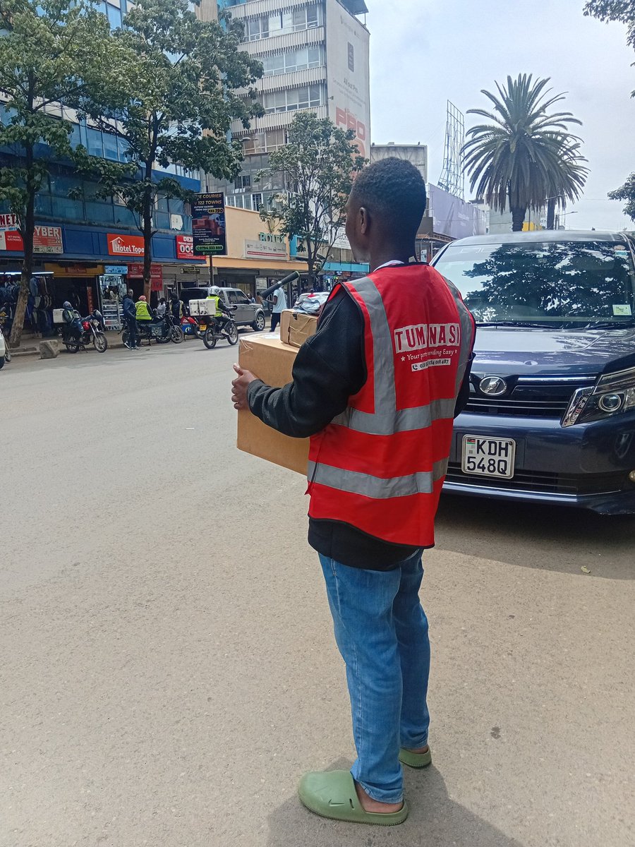 TumaNasi's tweet photo. Good morning and happy new week,

A good day to send your packages via us at a pocket friendly prices.

With us, you're assured that your package will arrive safely and on time.

To inquire about our services, please reach us on 0118687088 or 0784008487 https://t.co/cwUySx0JbY