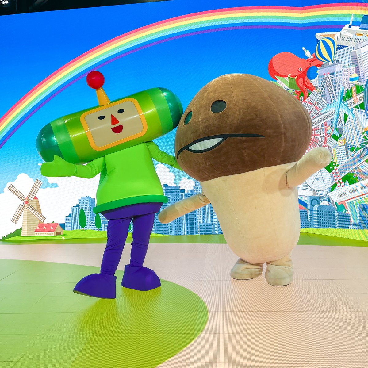 nameko_nnf's tweet photo. んふんふ〜（王子と撮影会したよ〜）
んふんふ♪（公開をお楽しみに♪）
#なめこ #塊魂
@katamariseries https://t.co/Xr9N50EeuW