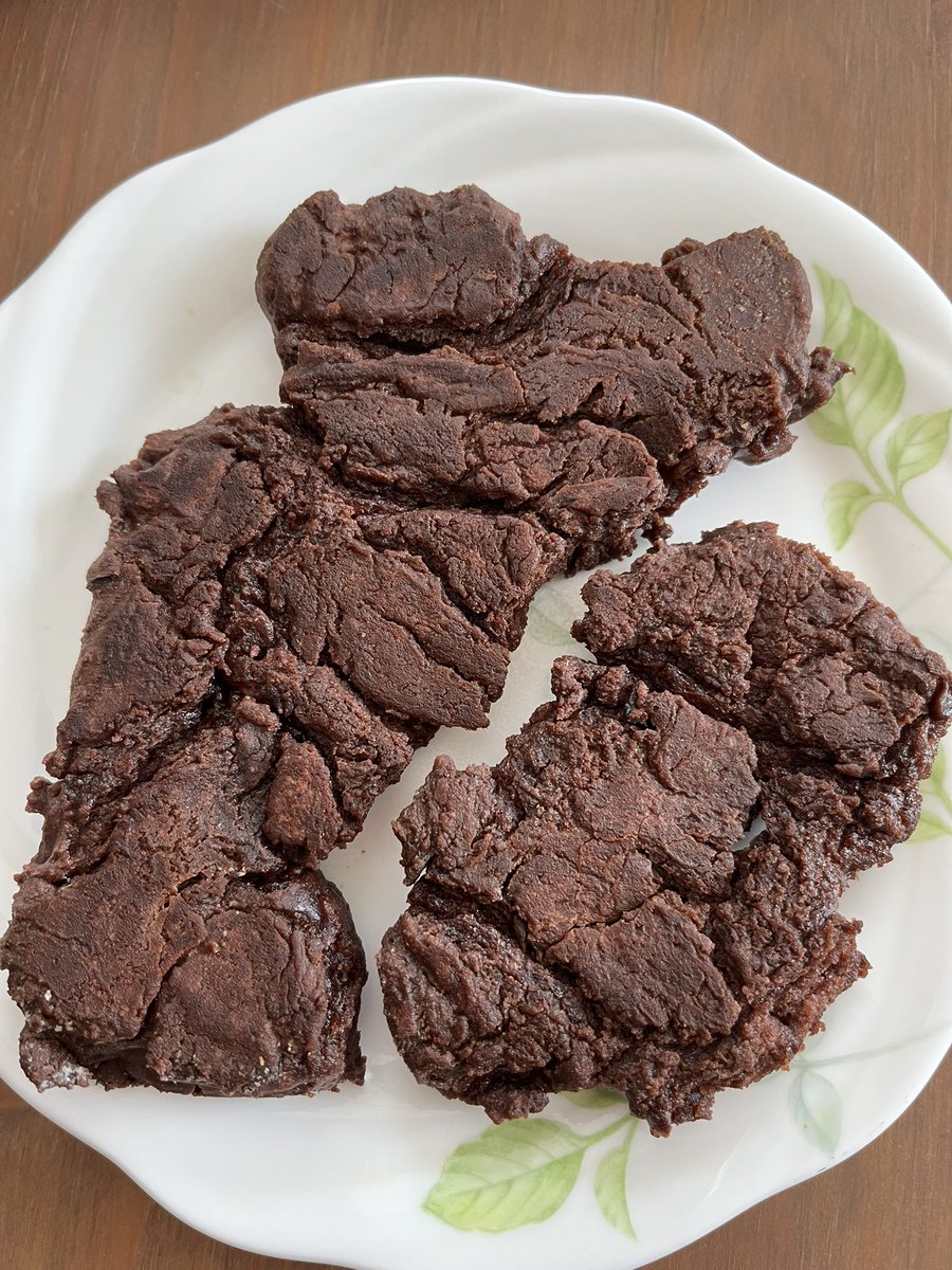 AIと関係ないのですが、米粉のココアパンケーキ作ったらあまりに違うものができたので共有させてください🥹自分で自分に呆れます。
(不思議と味は美味しい)