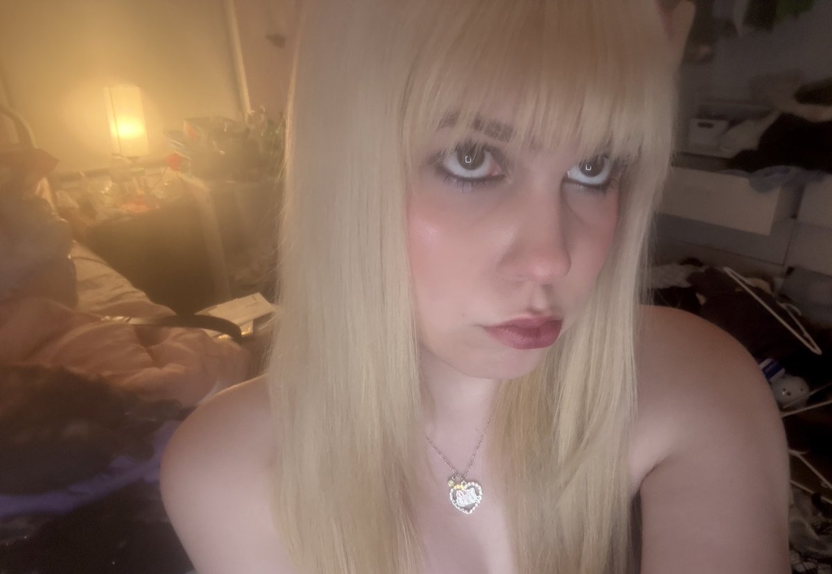 reesebepuffing's tweet image. i need 2 be shot with a big shotgun #please