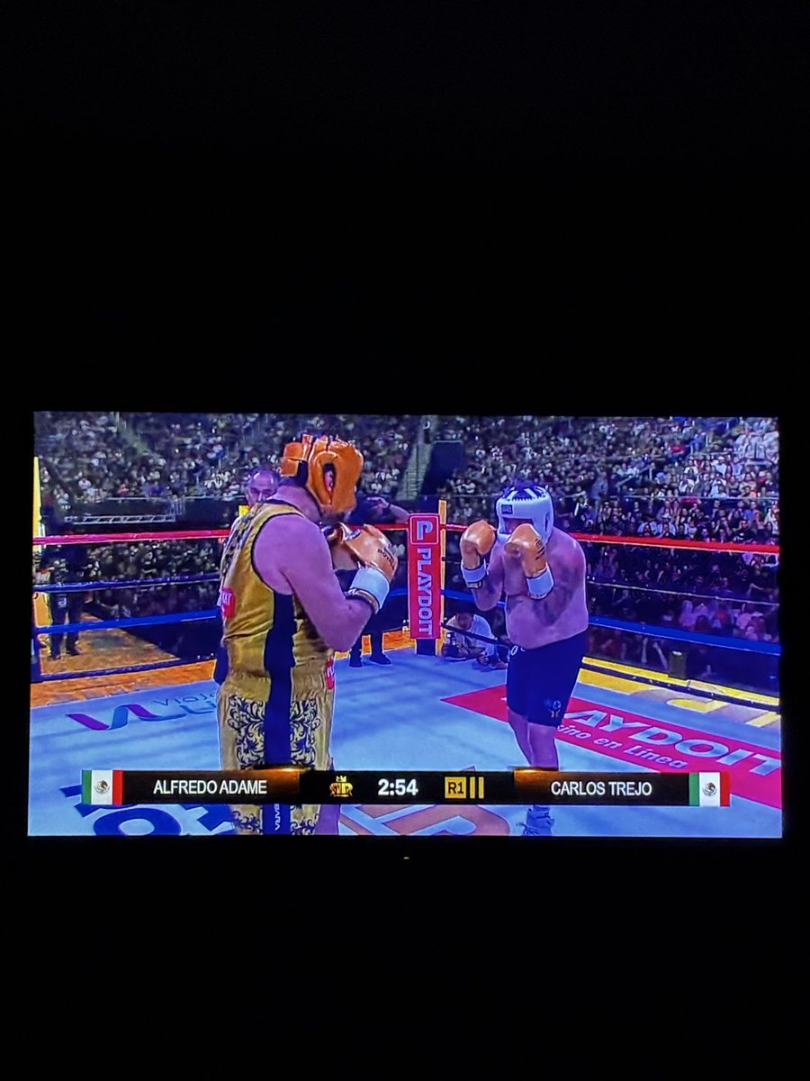 MoonRv_'s tweet photo. Lo más surreal que veremos y todo gracias al @_PonchoDeNigris 

Ganó Adame, ganó México 😮‍💨

#RingRoyale #AdameVsTrejo https://t.co/oxeVw1DMW8