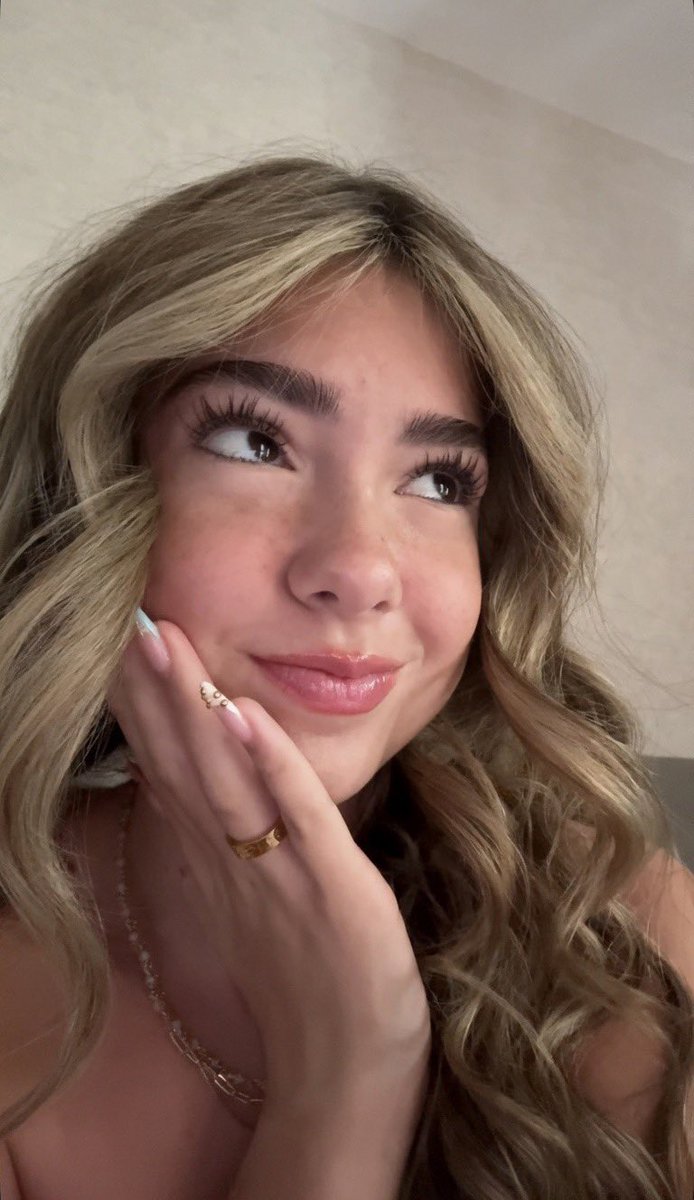 Embreigh ͟͟͞͞➳❥ tweet media