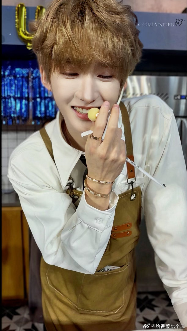 [260314] 📍SHANGHAI 
⭐️ CIIU ⭐️ "One Day Coffee Shop Event" 

หวังเทียนอี้ เทพบุตร หรือเจ้าของร้านผู้มีดวงตาอ่อนโยนและไร้เดียงสา ~♡

🔖m.weibo.cn/status/5276747…
#หวังเทียนอี้ #wangtianyi
#CIIU #奔赴少年ciiu
#closertoyou
#jyp #jypchina