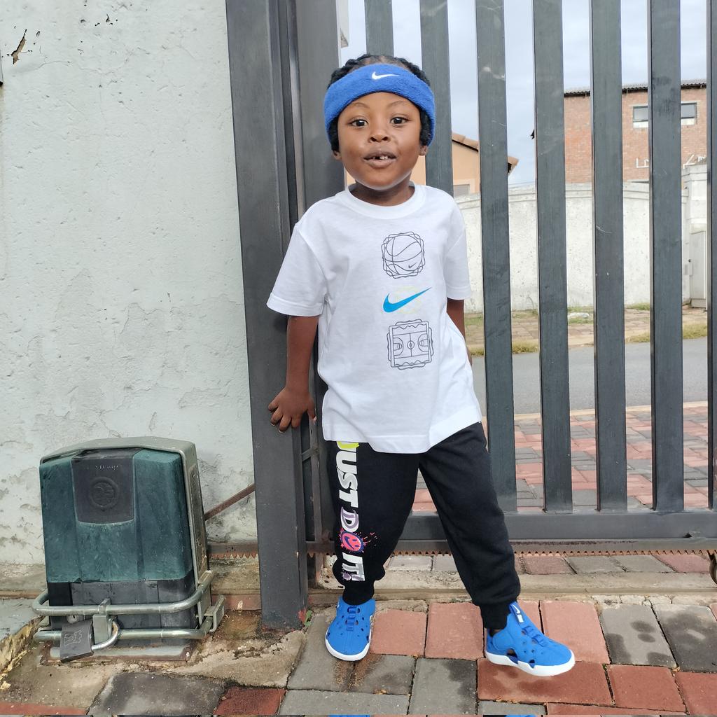 Happy Blue Monday 🌥️🌍Kiddo 🇿🇦🏴‍☠️