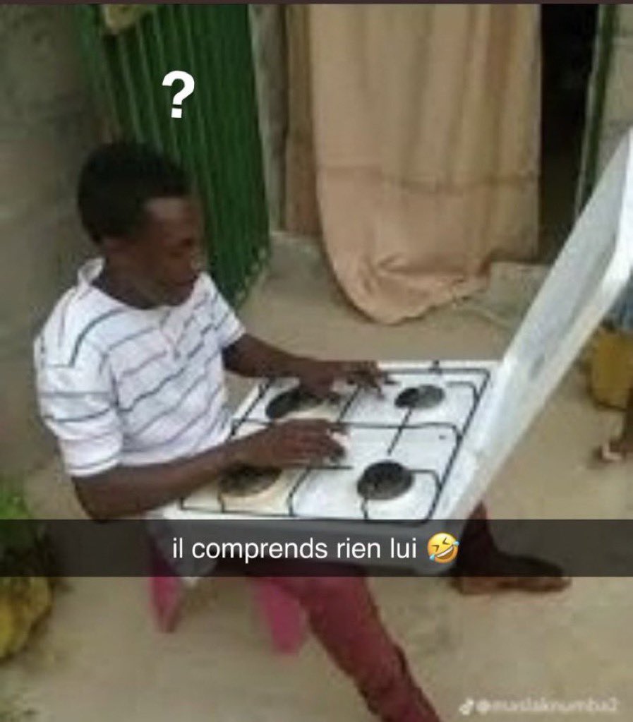 hyperion2311's tweet photo. @assa_brdj @jou_naai @PoliceRealites C était pour me moquer de son commentaire à la base.. c est super triste de devoir l'expliquer. https://t.co/Fbvqf1IV3v