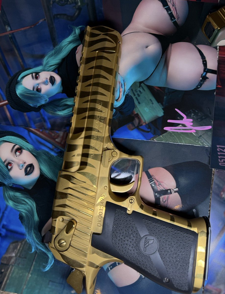 Bad Donut Comics tweet media