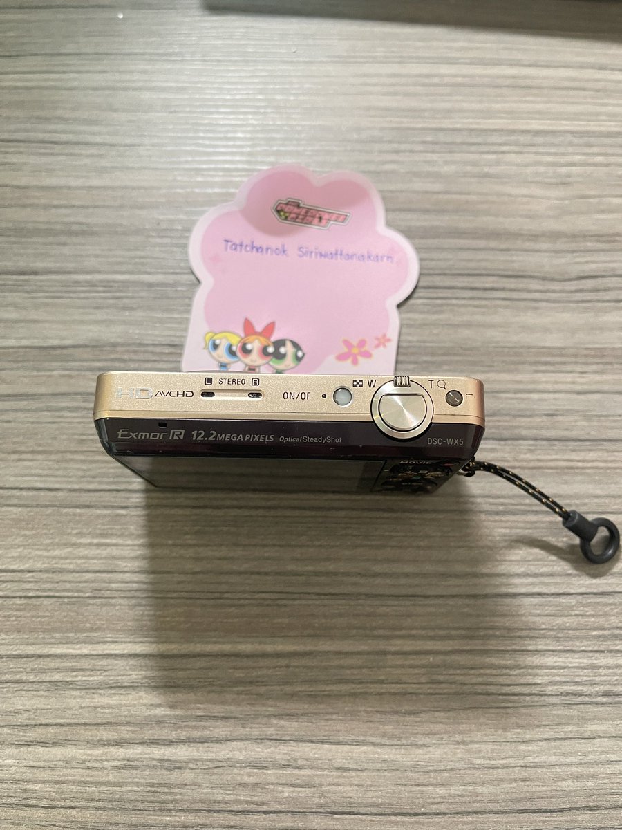 helloworldsoq's tweet photo. Sony cybershot DSC WX5

กล้องดิจิตอลคอมแพคเก่า ถ่ายคนแฟลชสวยโทนเก่าๆ พกพาง่าย น้ำหนักเบา ตัวกล้องเป็นภาษาญี่ปุ่นแต่ใช้งานง่าย การทำงานเต็มระบบ แฟลชติด ซูมปกติ บอดี้ยังใหม่มาก

ราคา 2750 รวมส่ง

สิ่งที่มีให้แบตเตอรี่, เมม, แท่นชาร์จ

#ส่งต่อกล้อง #กล้องดิจิตอลมือสอง #กล้องดิจิตอล https://t.co/RisHu6YivZ