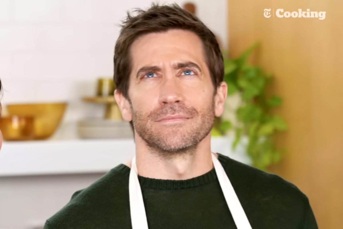 comfortjakegy's tweet image. Let's all pretend that he won this year's Oscar ☺️🎉 #congrats