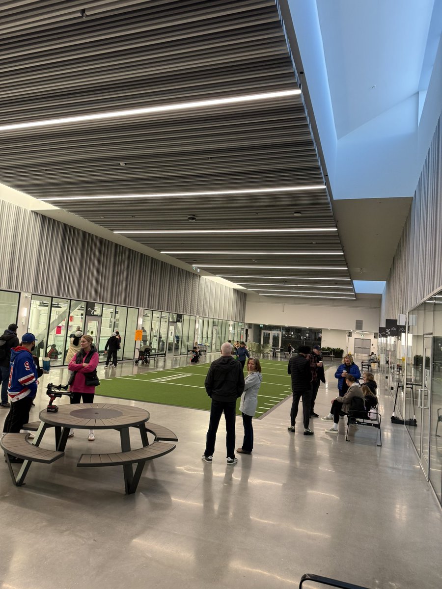 JakeBuskell's tweet photo. Spent the weekend in the new Cloverdale Ice Complex. Another amazing rec centre. 2 full size ice sheets, ample seating, and a play/warm up area in between. The @City_Abbotsford should take notes. https://t.co/mWOscU4IxR