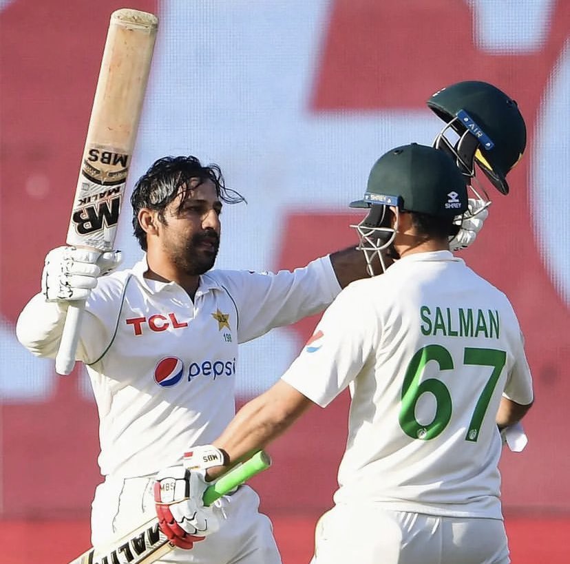 Happy retirement Saifi bhai <a href="/SarfarazA_54/">Sarfaraz Ahmed</a>  thank you for all you’ve done and continue to do for Pakistan