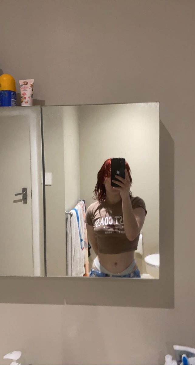 obsesssage's tweet photo. Bwehhhh some random outfits https://t.co/H20lFAibfS