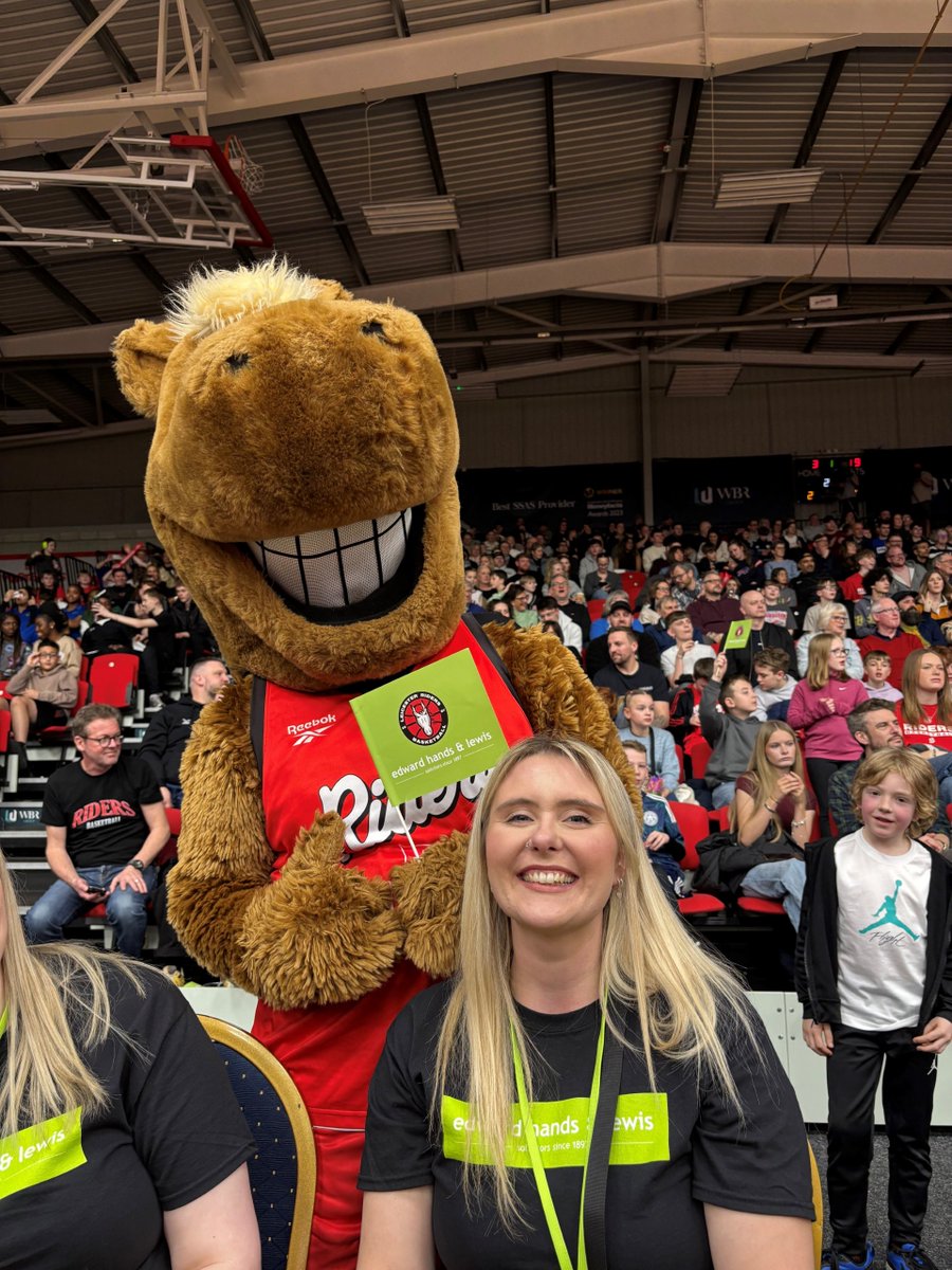 Edward Hands & Lewis tweet media