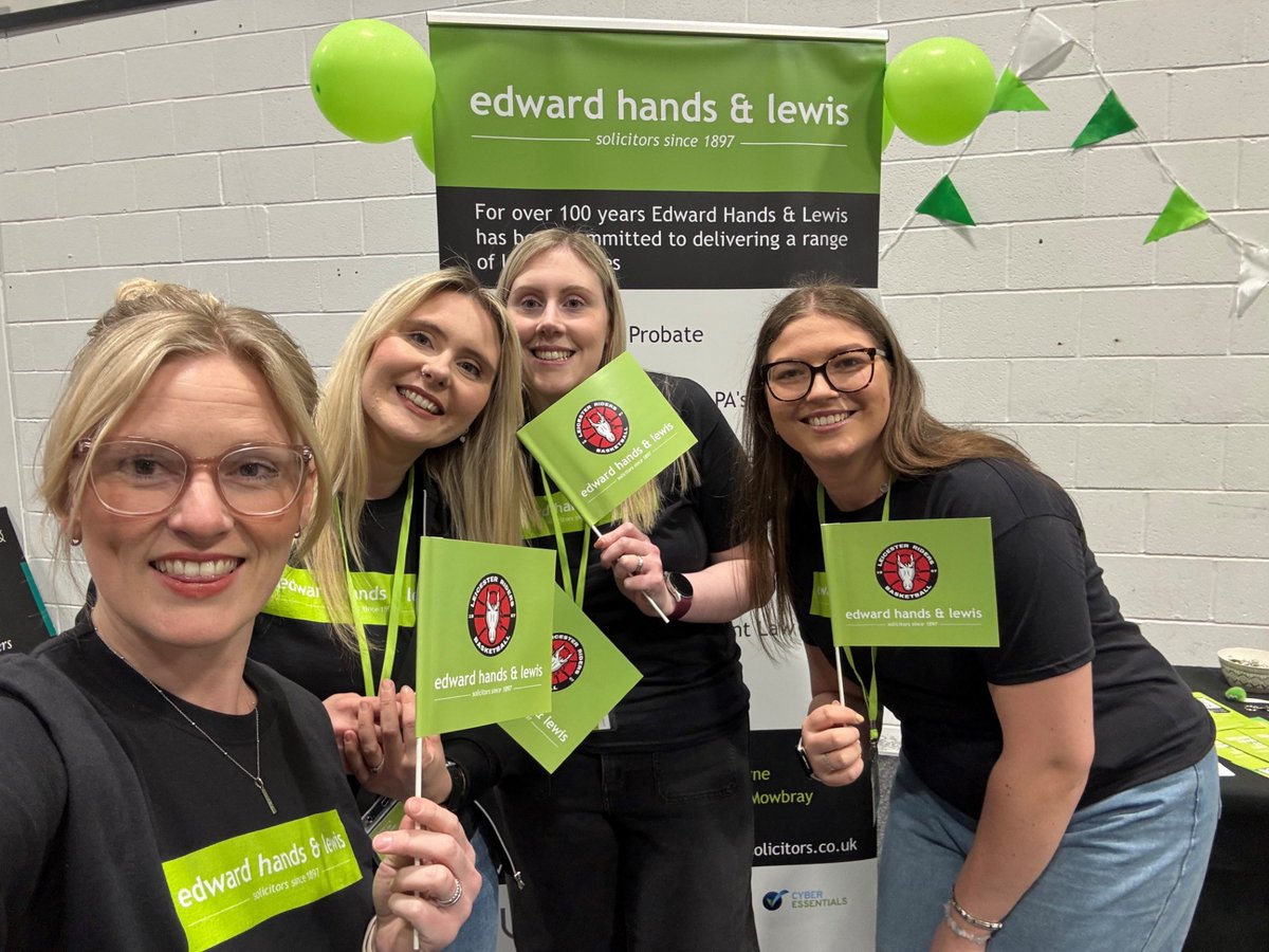 Edward Hands & Lewis tweet media