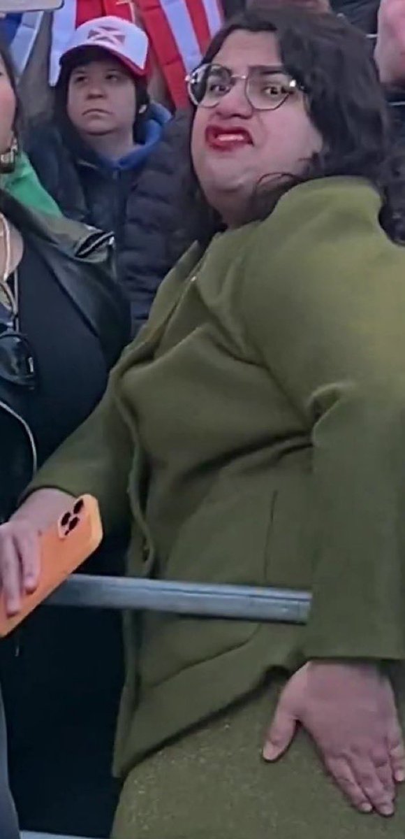 The Islamic Republic has caused Iran’s intellectual elites to flee the country.

Intellectual elites: