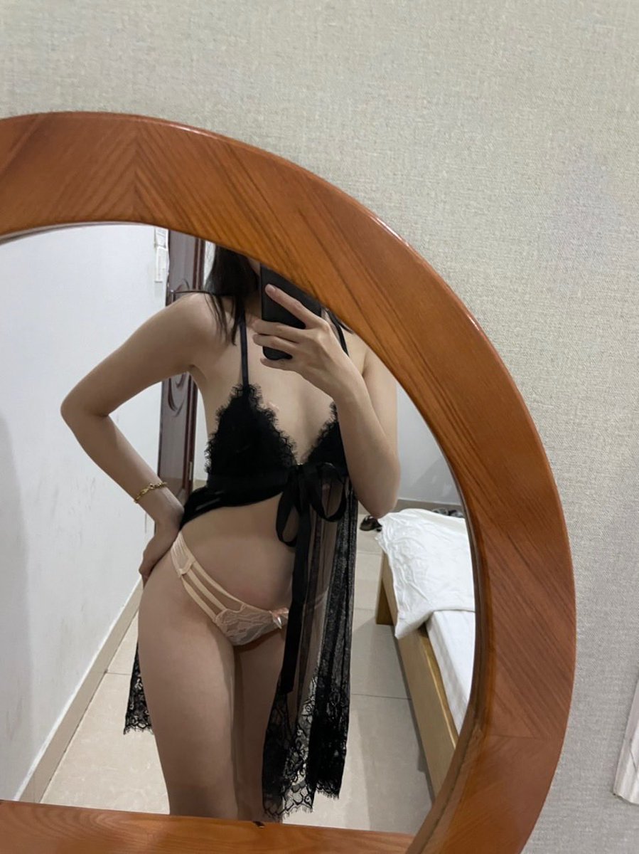 CuckoldVoBank's tweet photo. Lên cho ae xem em vợ 2kxxx của mình ạ
Ae thấy đẹp cho mình tương tác để có động lực lên nhiều cái hay cho ae xem nha
#cuckold https://t.co/CKi9jQK3e0