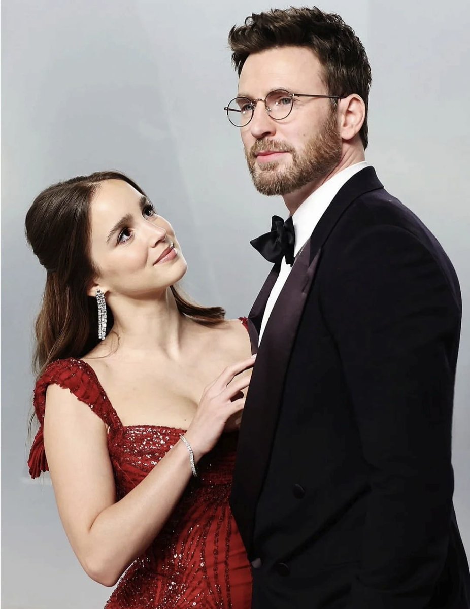 Chris Evans and Alba Baptista at Vanity Fair Oscar Party