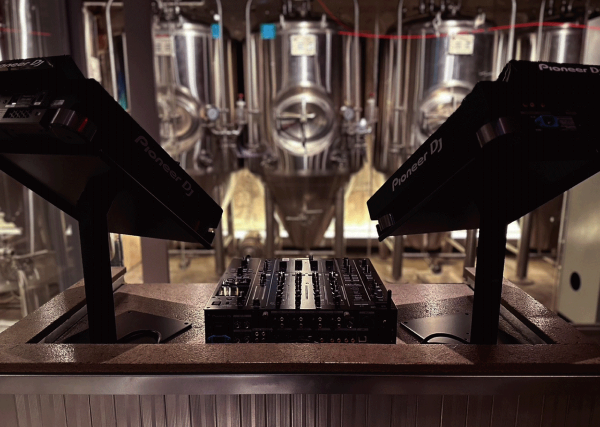 DO SHOCK BOOZE tweet media