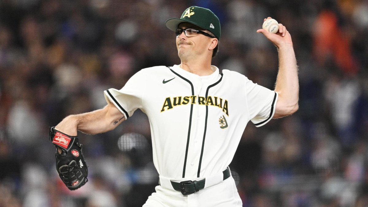specnakajima's tweet photo. WBCを見ていると度付メガネを掛けている選手が目立ちました。日本チームにはいませんが、各チームに１人か２人はいる感じ。

ドジャースもキケ・ヘルナンデス選手を含め複数人います。160kmを超えるスピードボールは見えないと始まりません。なぜ増えたのか？を今度どこかで解説しようと思います。 https://t.co/CTwTbNFOxp