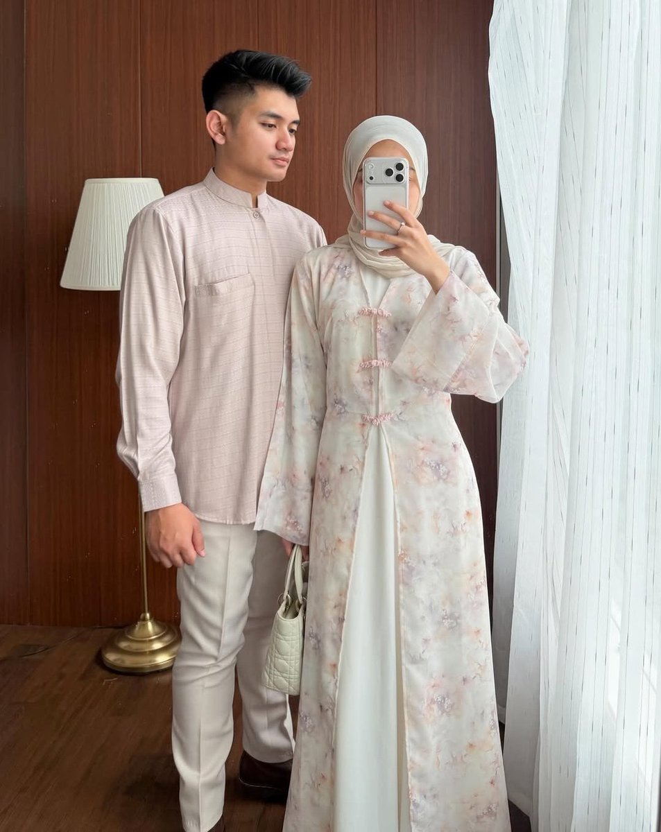 chilluvs's tweet photo. Hikari
📌 Outer: https://t.co/u0dVYBAsMe
📌 Shirt: https://t.co/ElvSEdPQqZ

Look at the detail motifnya yang soft aesthetic ini aaa naksir banget! Bakalan cakep banget buat dipake juga ke acara formal/kondangan 🌸 https://t.co/GNfBvm6Oza