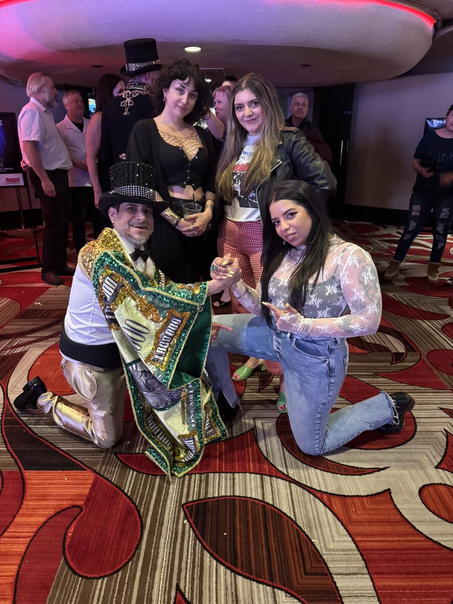 🎃👻Spoop Bee Ⓥ 🔞 tweet media