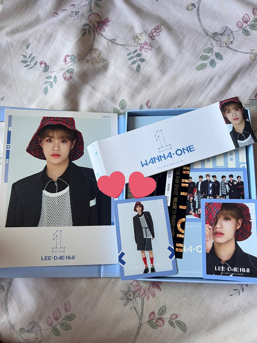 freddyenim's tweet photo. อัลบั้ม wannaone to be one 🩷
- โฟโต้การ์ดแดฮวี
- ที่คาดอัลบั้มแดฮวี
- ราคา 200 บาทรวมส่งค่ะ
 #daehwi #ของสะสมab6ix #ตลาดนัดwannaone  #ตลาดนัดของสะสม #ปล่อยของสะสม #ปล่อยบั้มสะสม #ตลาดนัดAB6IX #ตลาดนัดABNEW #ตลาดนัดแดฮวี #แดฮวี #ของสะสมแดฮวี #ตลาดนัดวนว https://t.co/UNzshEM5jD