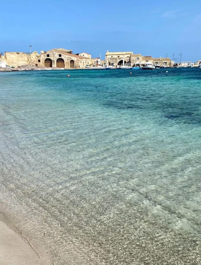 Buongiorno e buon lunedì a tutti, ma proprio tutti!!!
📷 Marzamemi (Siracusa)