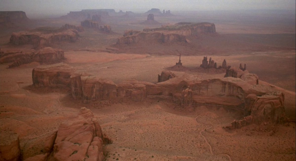 julia hathaway tweet media