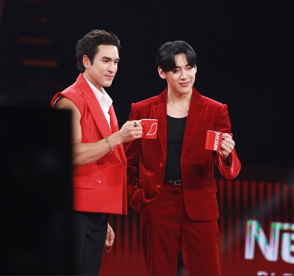 isjannyhere tweet media