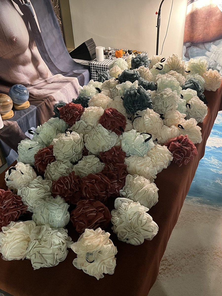 weixinanmo's tweet photo. 終於到貨啦！ 按摩後每人一顆沐浴球讓大家好清洗，洗完後直接送給你帶回家用 https://t.co/Okc7vEcXeB