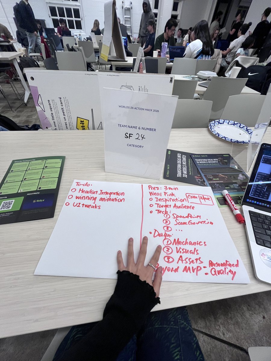 ziyi🛸 tweet media