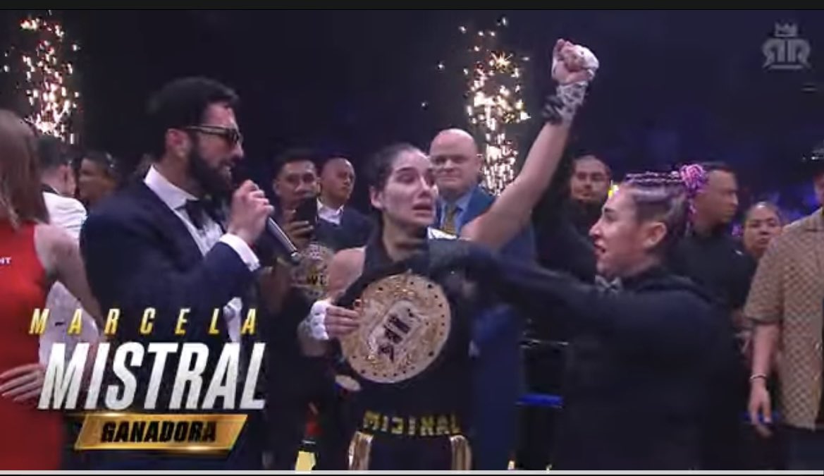MasPerraQueBon2's tweet photo. GANADORA MARCELA MISTRAL 🥊🏆

Marcele mistral la musa le ganó le partió su mauser a la #karelyruiz bravooo gran triunfo 🏆 
#marcelamistral #ganadoramarcela #kingroyal #lomasviral https://t.co/Zdx7s6khzH