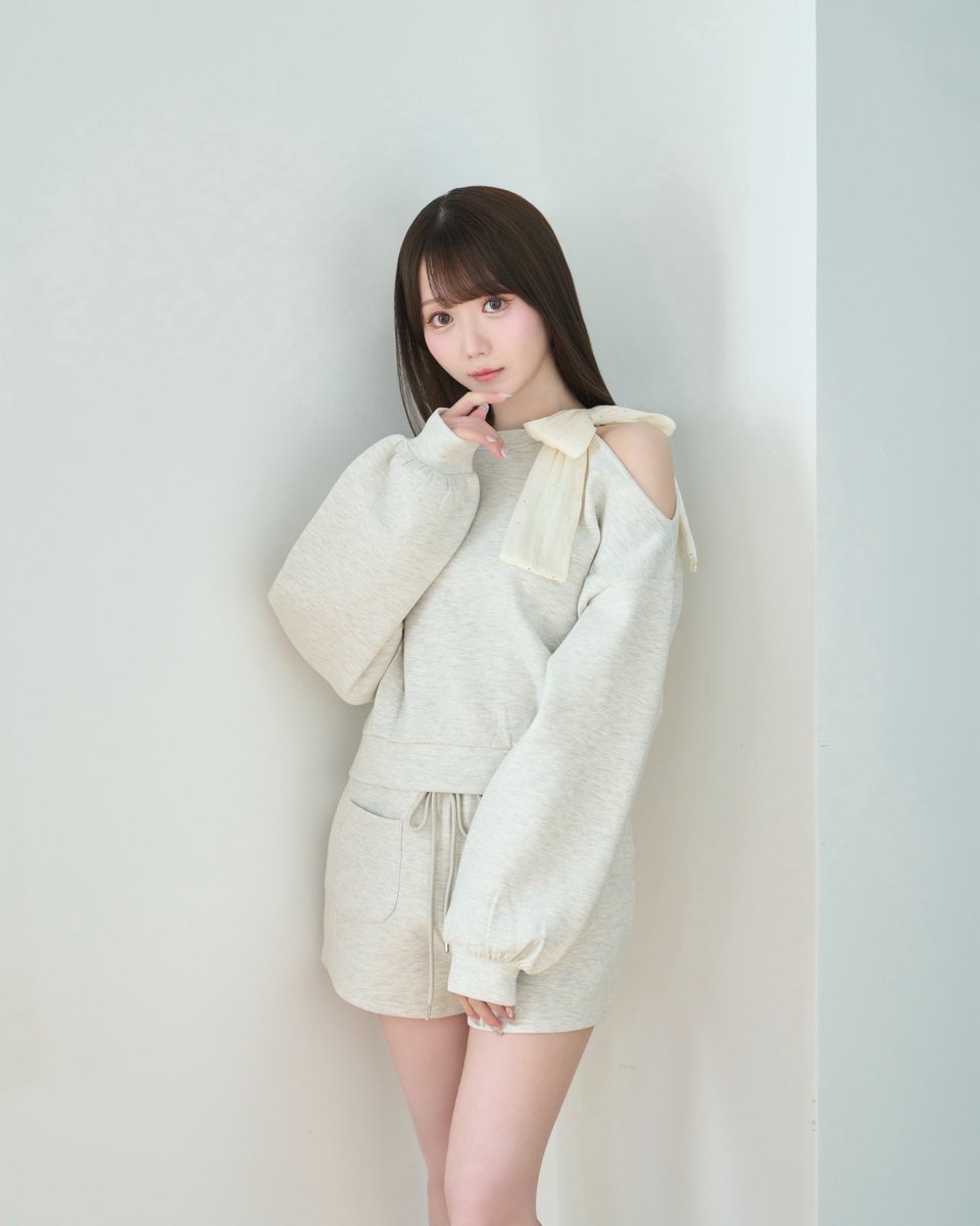 Rosé Muse tweet media