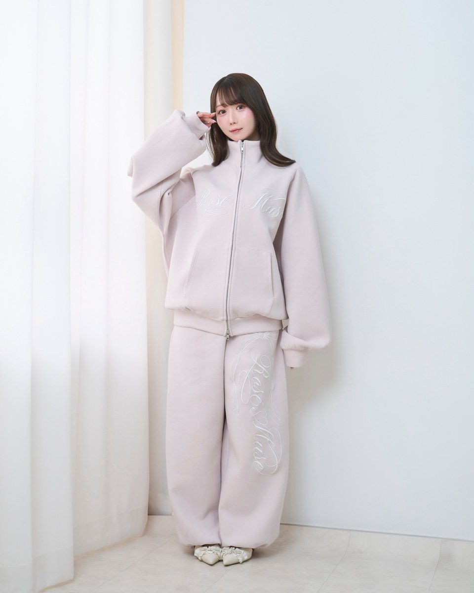 Rosé Muse tweet media