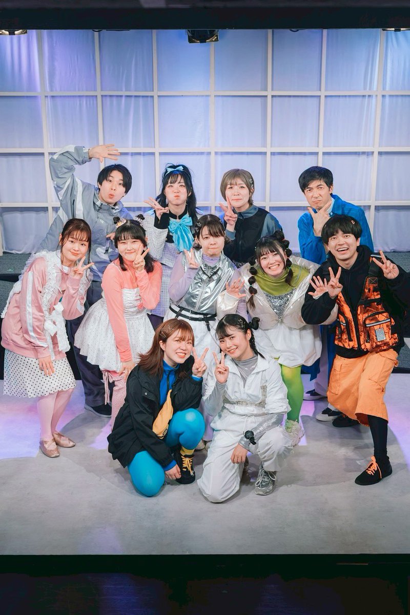 aksks_h's tweet photo. #とおいほしから 

改めまして、無事に終演です。
関わってくださったすべての方に最大級の愛と感謝を💐
ありがとうございました！！！

地球の皆様🌏
間もなくやかましい連中が到着いたします。
どうかこれからも彼らのことを見守ってください。

またね。

A班 ナナコ役/赤坂志保
#さかさまのあさ https://t.co/qpABBx7uWh