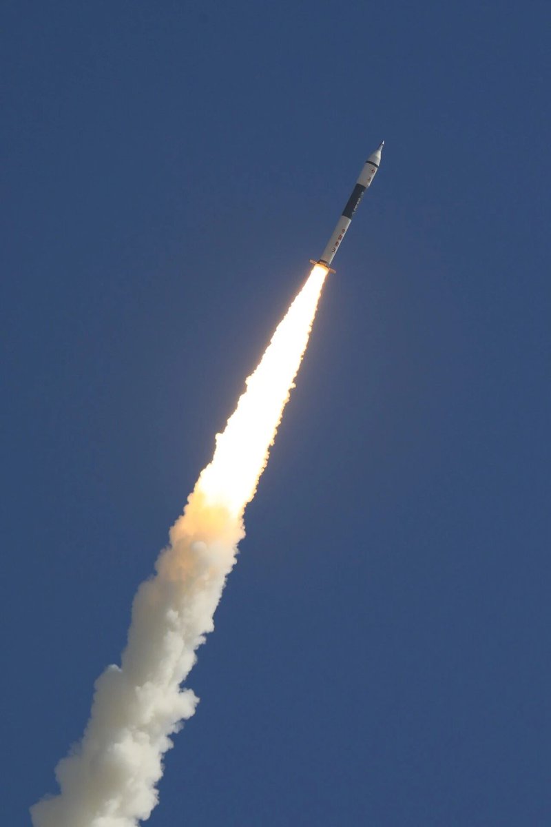 wulei2020's tweet photo. China has just launched the #Kuaizhou11 Y7 rocket with 8 satellites onboard.
The rocket blasted off at 12:12 p.m. BJT on March 16 from #Jiuquan Satellite Launch Center in northwest China. It successfully sent all payloads including #Yuxing-3 05 & 06 satellites into the orbit. https://t.co/BdJ3V77gn5